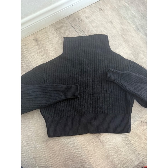 Aritzia Sweaters - Aritzia Wilfred Montpellier Waist Turtleneck Sweater - Black - XS‎